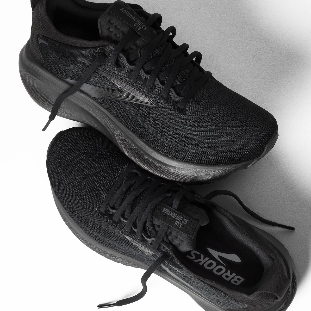 Brooks Women's Adrenaline GTS 25 Wide - Image 9